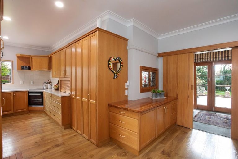 Photo of property in 2 Sandon Road, Feilding, 4702