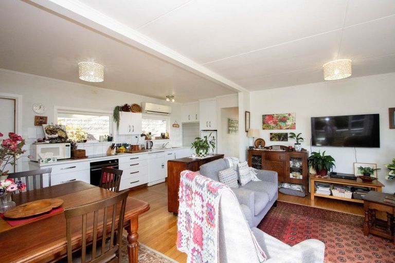 Photo of property in 5 Adams Road, Thornton Bay, Thames, 3575