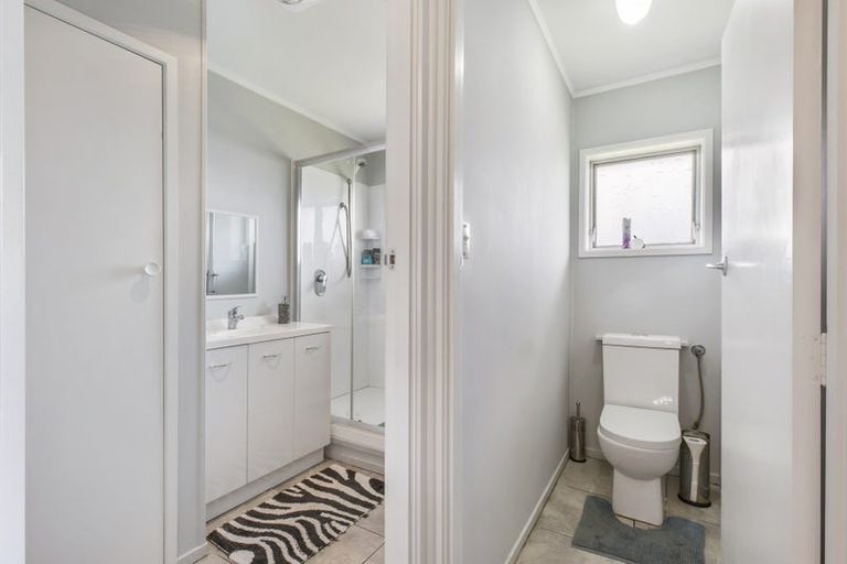 Photo of property in 2/14 Cosgrave Road, Papakura, 2110