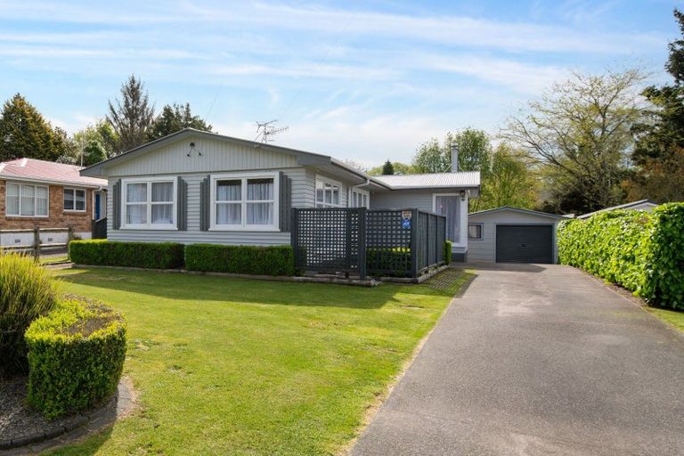 Photo of property in 5 Norrie Place, Hillcrest, Rotorua, 3015