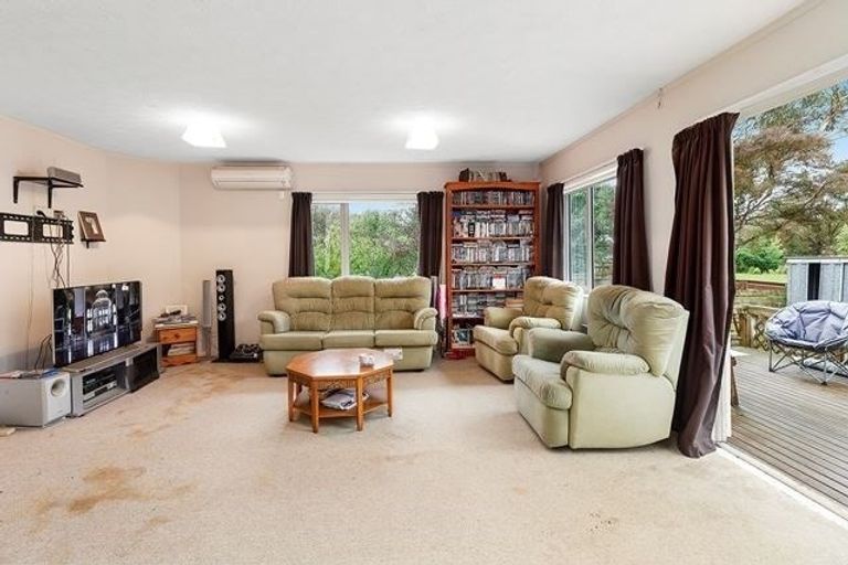 Photo of property in 304a Main Road, Tawa, Wellington, 5028