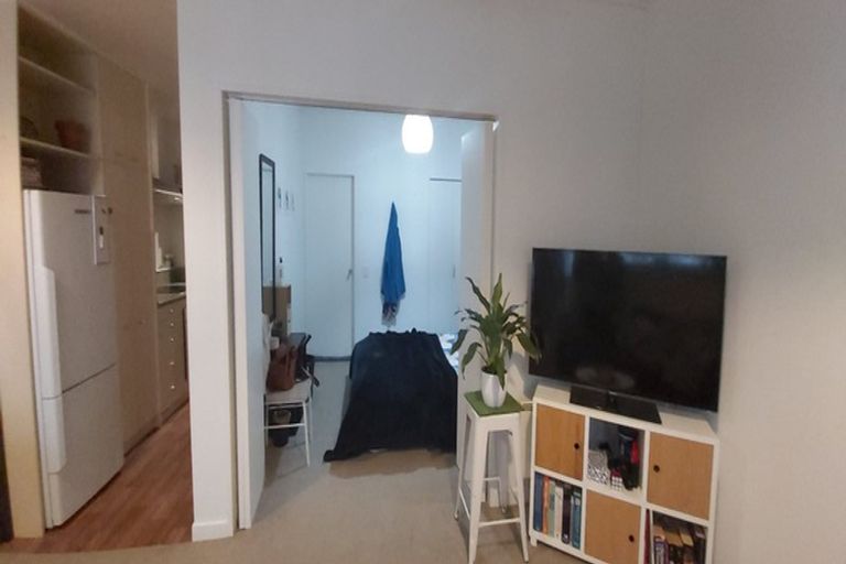 Photo of property in Dixonlane Apartments, 8/7 Feltex Lane, Te Aro, Wellington, 6011