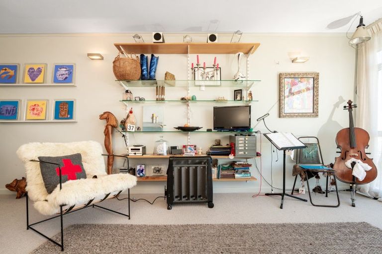 Photo of property in Harbour View Apartments, 147 Ohiro Road, Brooklyn, Wellington, 6021