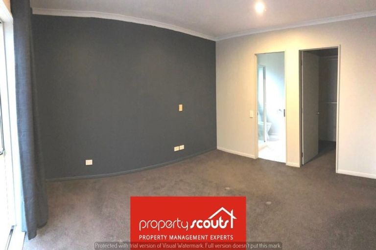 Photo of property in 10 Peachstone Lane, Henderson, Auckland, 0612