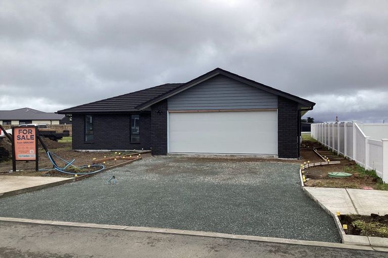 Photo of property in 45 Kitemaunga Avenue, One Tree Point, 0118