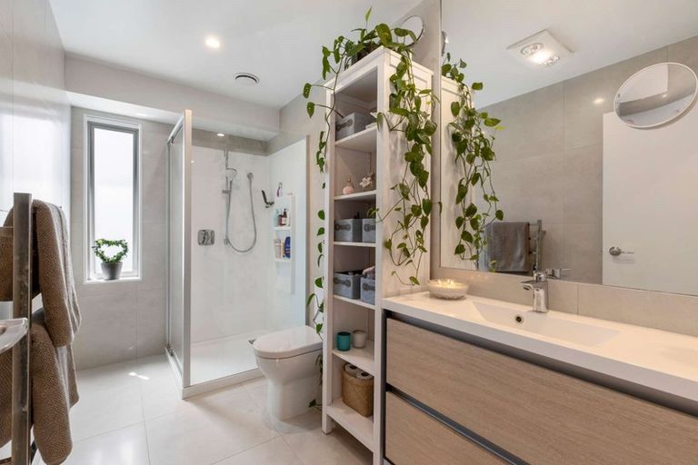 Photo of property in 23 Kukuwai Avenue, Red Beach, 0932