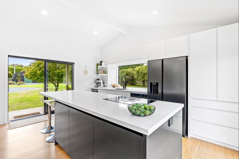 Photo of property in 244 Omaha Flats Road, Tawharanui Peninsula, Warkworth, 0986