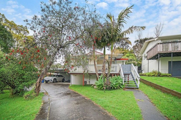 Photo of property in 26 Contessa Drive, Glenfield, Auckland, 0629