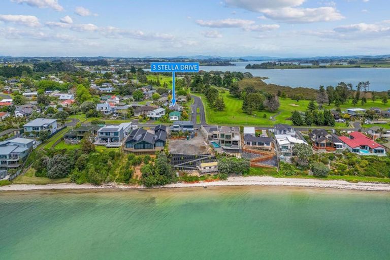 Photo of property in 3 Stella Drive, Clarks Beach, 2122