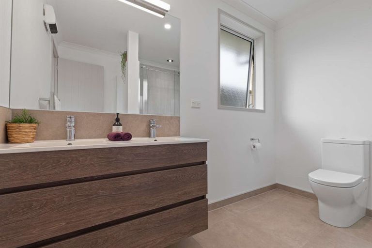 Photo of property in 26 Penetaka Heights, Pyes Pa, Tauranga, 3112