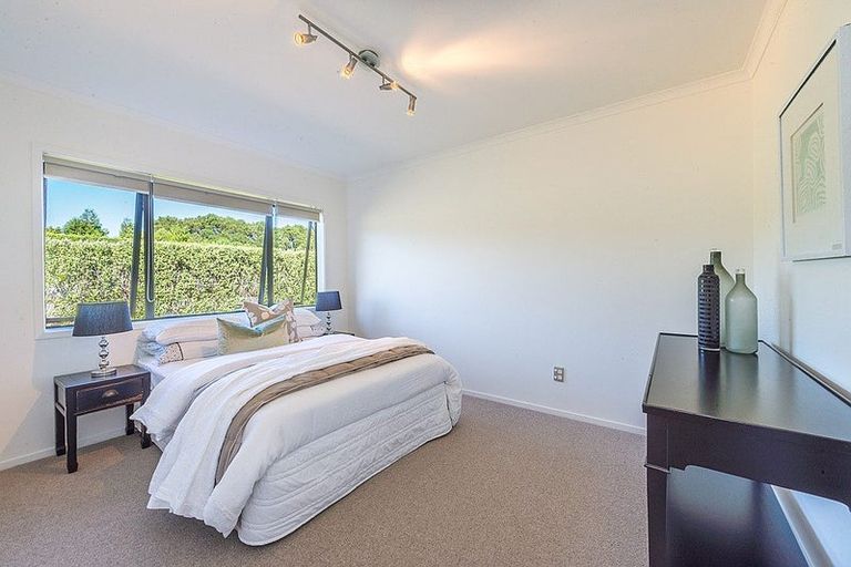 Photo of property in 74 Old Railway Road, Kumeu, 0892