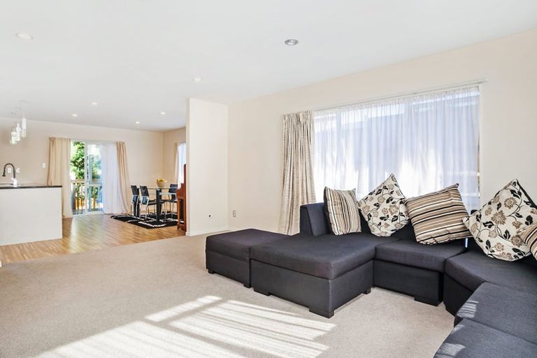 Photo of property in 106 Tiriwa Drive, Massey, Auckland, 0614