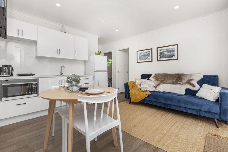 Photo of property in 30 Uenuku Avenue, Raglan, 3225