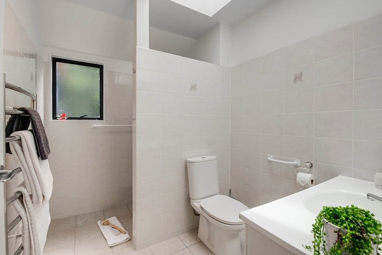 Photo of property in 12 Hibiscus Avenue, Snells Beach, 0920