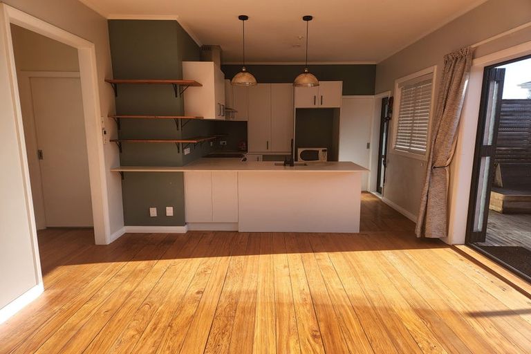 Photo of property in 1/20 Humphrey Kemp Avenue, Henderson, Auckland, 0612