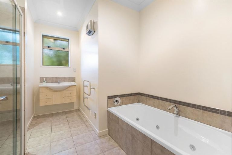 Photo of property in 56 Golf Course Road, Wanaka, 9305