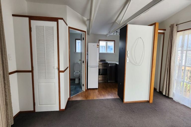 Photo of property in 113 Sunnyside Road, Sunnyvale, Auckland, 0612