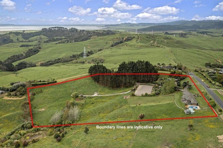 Photo of property in 215 Oyster Point Road, Kaukapakapa, Warkworth, 0984