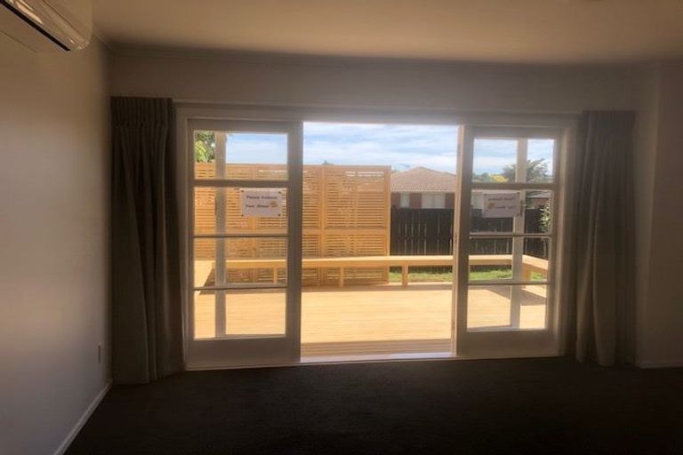 Photo of property in 1/452 Swanson Road, Ranui, Auckland, 0612