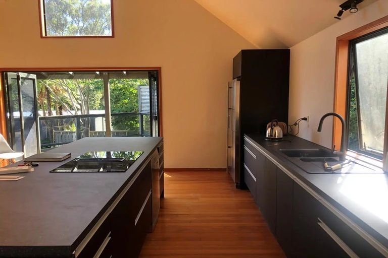 Photo of property in 71 Wairau Road, Oakura, 4314