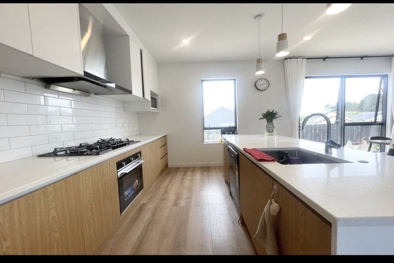 Photo of property in 15 Arawaru Avenue, Wainui, Silverdale, 0992