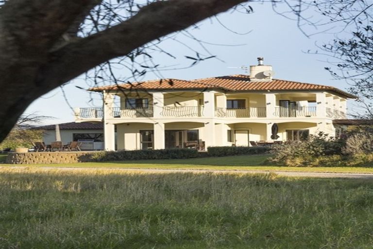 Photo of property in 220 Motuiti Road, Foxton, 4891