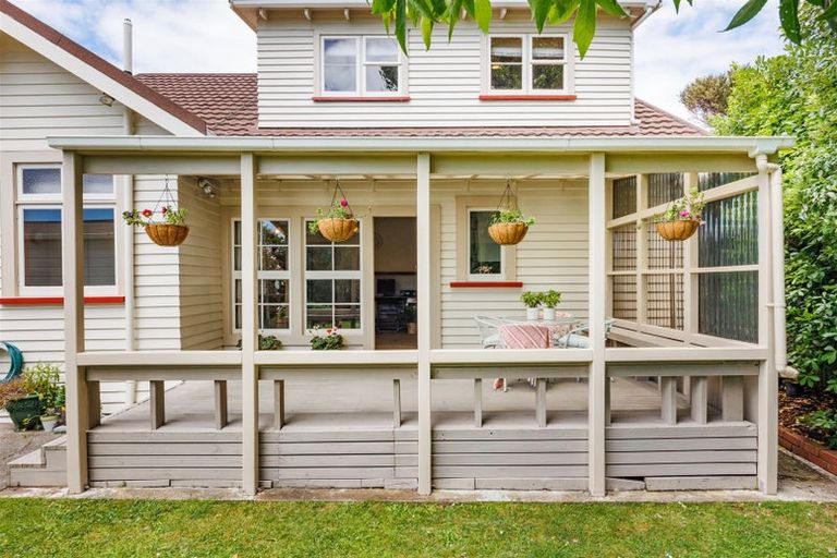 Photo of property in 247 College Street, West End, Palmerston North, 4412