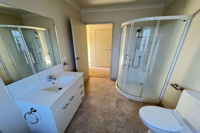 Photo of property in 97 Queen Street West, Levin, 5510