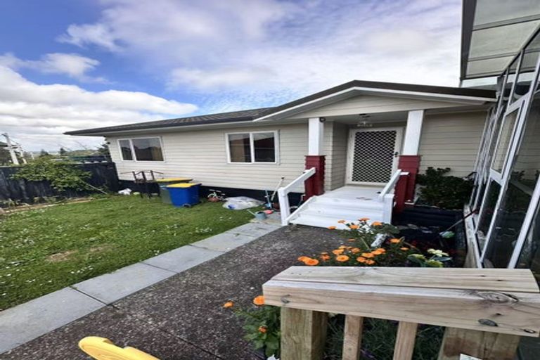 Photo of property in 41a Lynwood Road, New Lynn, Auckland, 0600