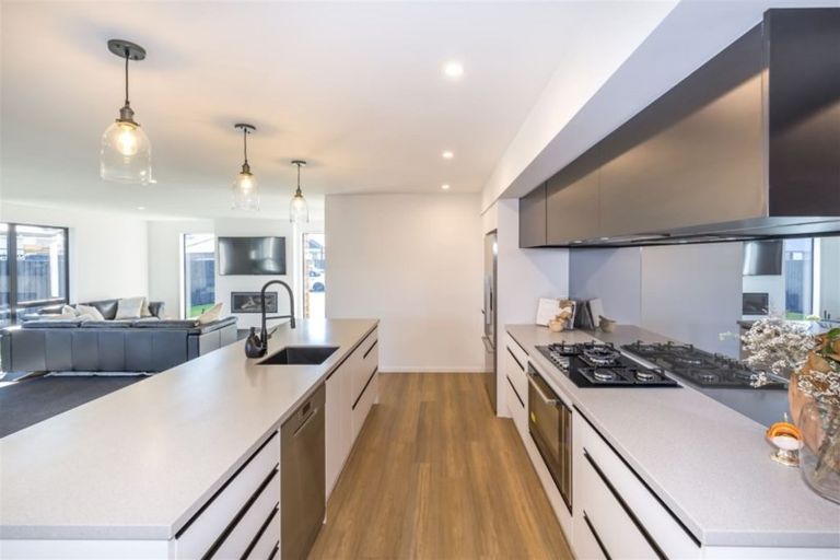 Photo of property in 74 Aviemore Drive, Marshland, Christchurch, 8083