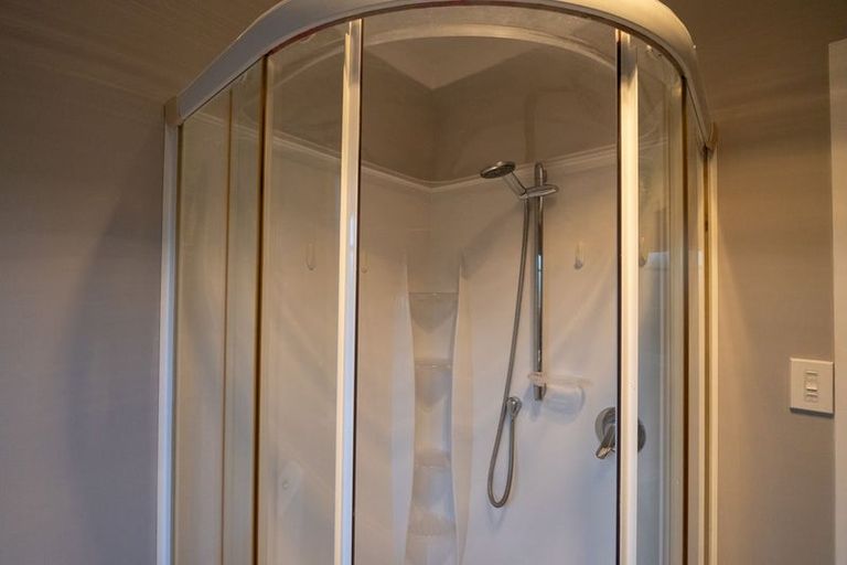 Photo of property in 25 Winston Avenue, Hokowhitu, Palmerston North, 4410