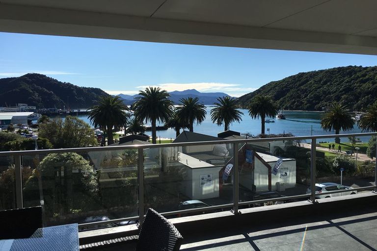 Photo of property in 10/30 London Quay, Picton, 7220