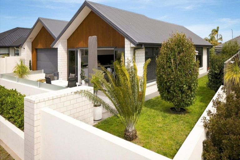 Photo of property in 6 Sarcodia Place, Papamoa Beach, Papamoa, 3118