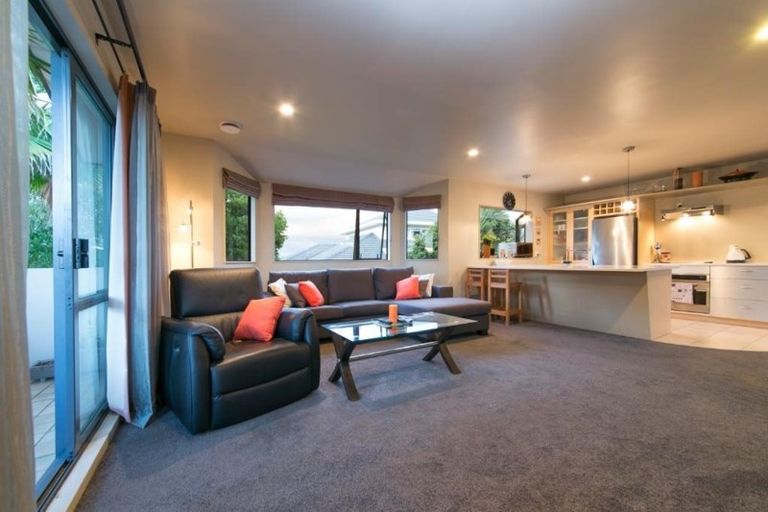 Photo of property in 45a Hogarth Rise, West Harbour, Auckland, 0618