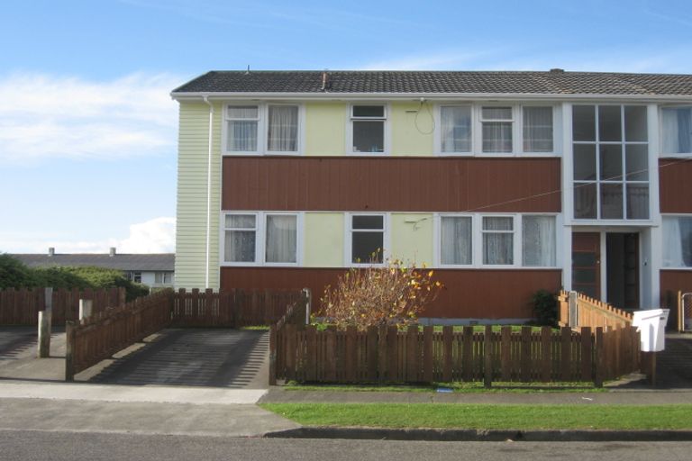 Photo of property in 73-75a Hereford Street, Cannons Creek, Porirua, 5024