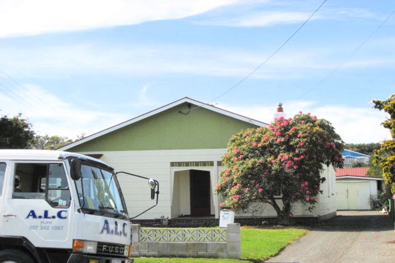 Photo of property in 54 Gonville Avenue, Gonville, Whanganui, 4501