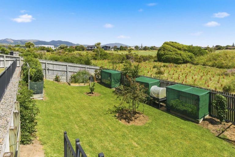 Photo of property in 19 Taranui Way, Paraparaumu Beach, Paraparaumu, 5032