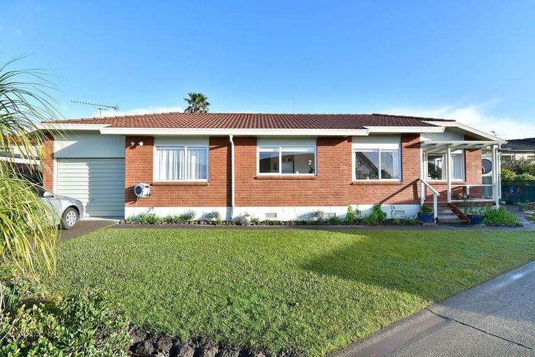 Photo of property in 21 Ruby Place, Orewa, 0931