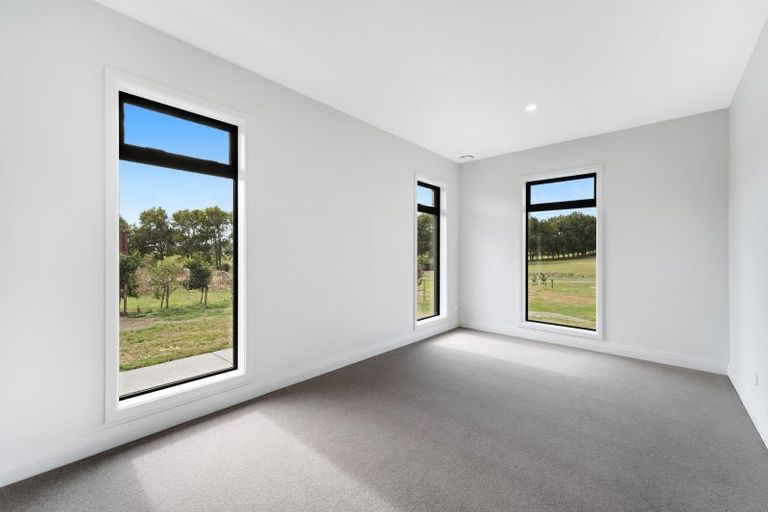 Photo of property in 22 Riverside Way, Clevedon, 2585