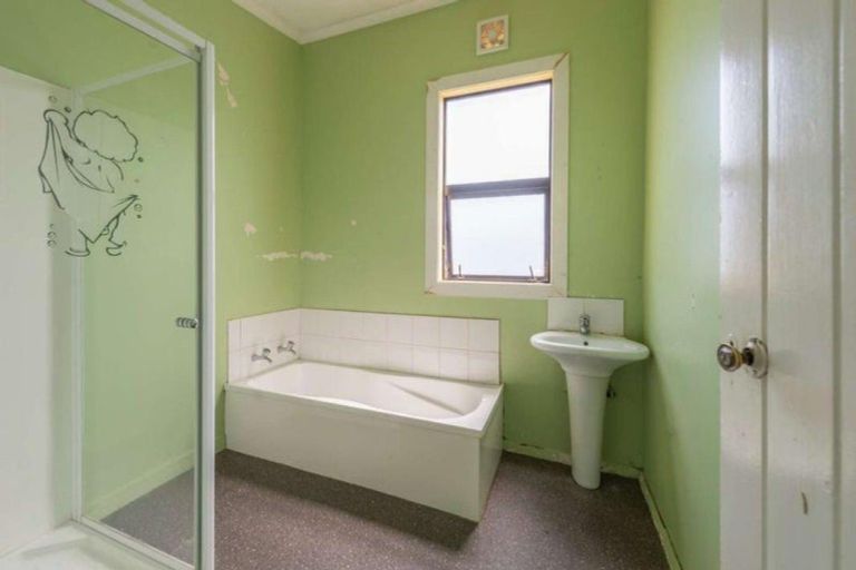 Photo of property in 3 Harper Street, Gonville, Whanganui, 4501