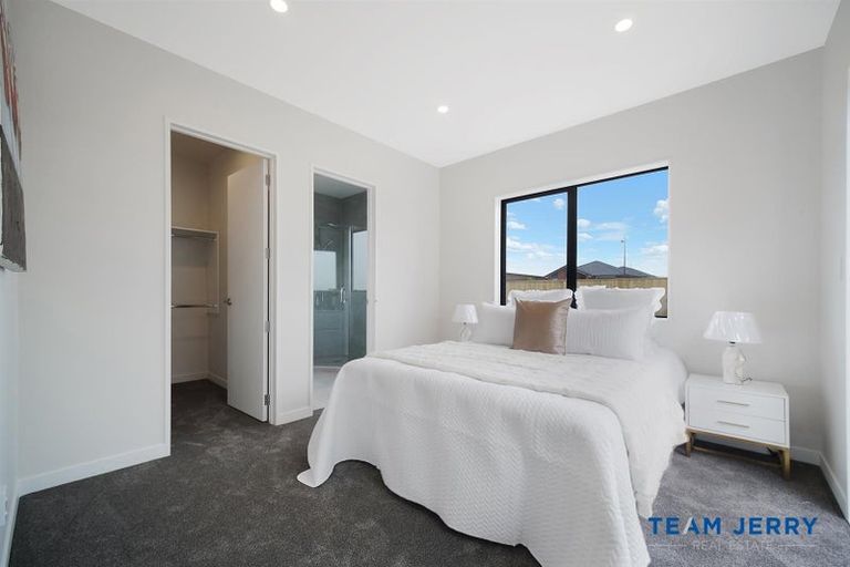 Photo of property in 99 Mutetai Road, Clarks Beach, 2122