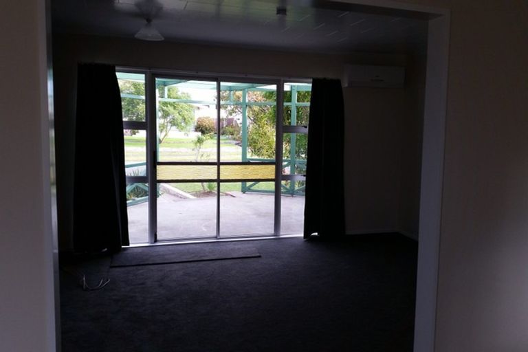 Photo of property in 53 Wynyard Crescent, Tamatea, Napier, 4112