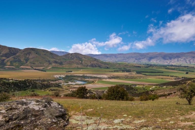 Photo of property in 16c Estrella Heights Lane, Queensberry, Cromwell, 9383