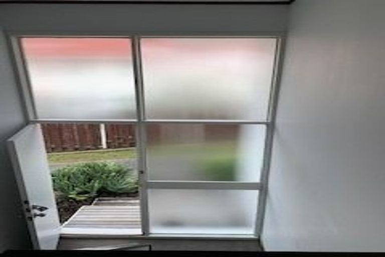 Photo of property in 2/139a Mokoia Road, Birkenhead, Auckland, 0626