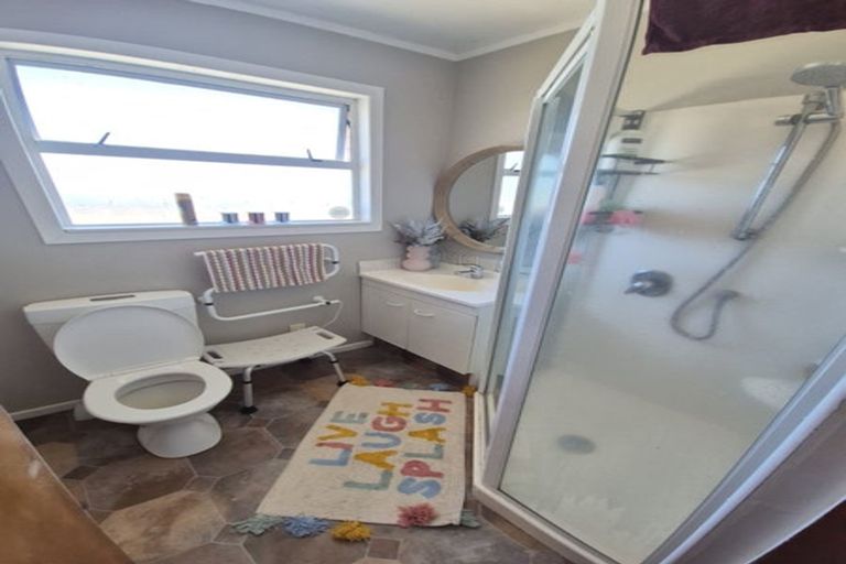 Photo of property in 12 Mccracken Avenue, Hillcrest, Hamilton, 3216