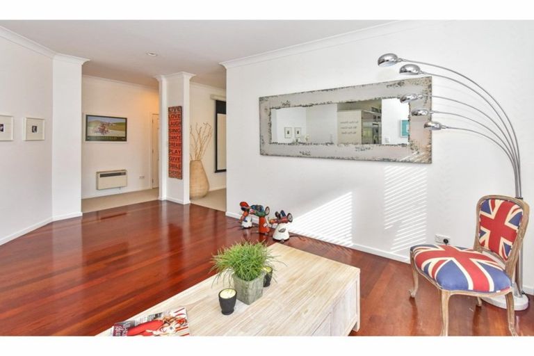 Photo of property in 21 Del Mar Court, Shamrock Park, Auckland, 2016