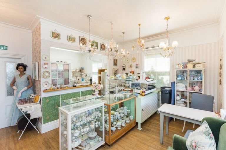 Photo of property in 89 Bridge Street, Bulls, 4818