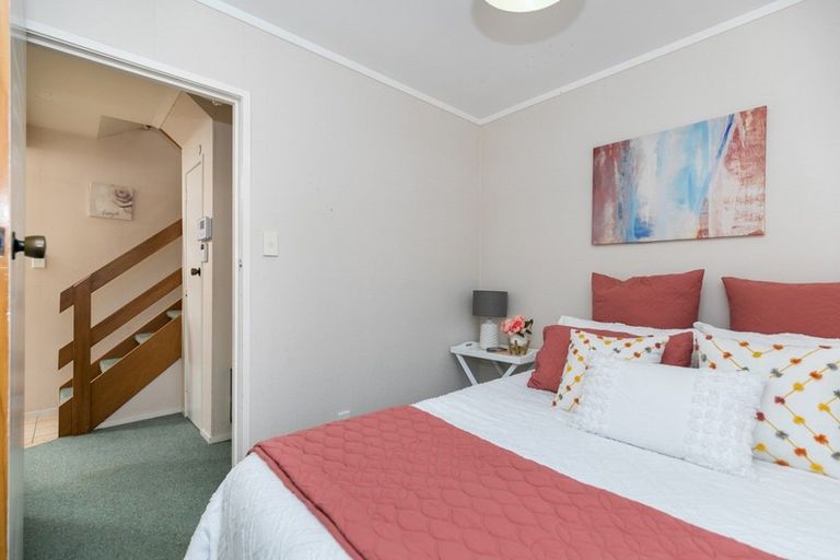 Photo of property in 5 Esmae Place, Dinsdale, Hamilton, 3204