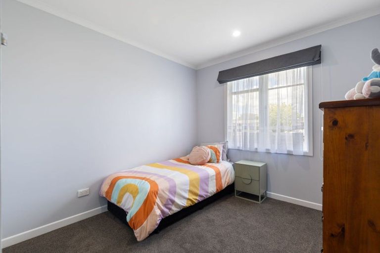 Photo of property in 25 Battersea Place, Roslyn, Palmerston North, 4414