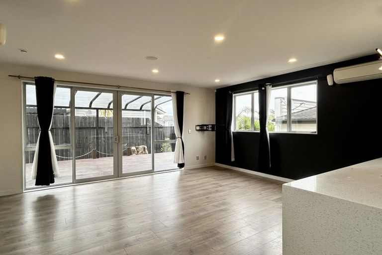 Photo of property in 16 Kaipuke Crescent, Gulf Harbour, Whangaparaoa, 0930